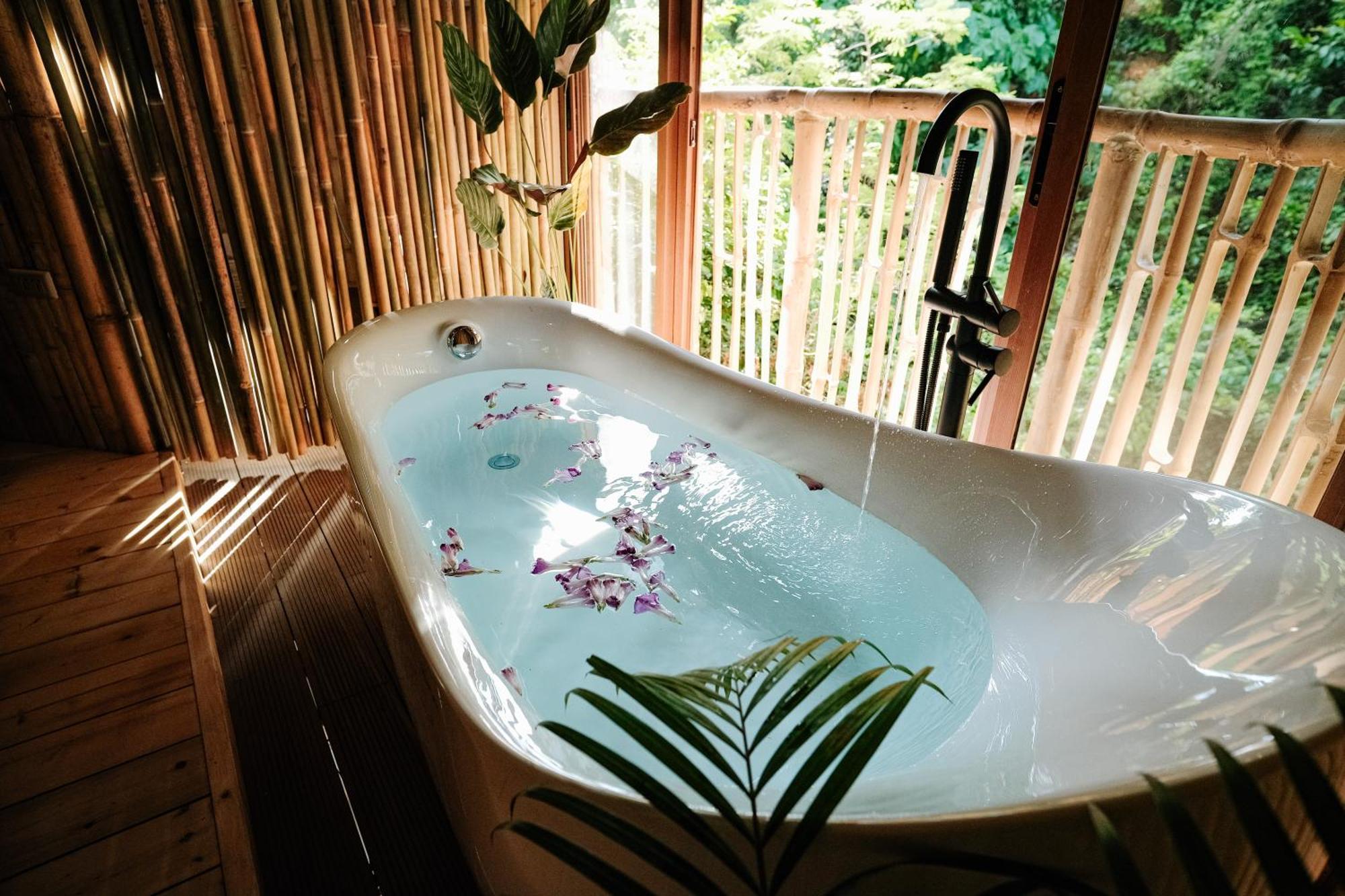 Treehouse De Valentine Villa Balamban ภายนอก รูปภาพ